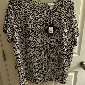 Plus Size 2X blouse NWT in adorable leopard print